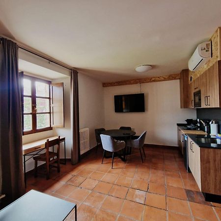 Hotel Y Albergue Real Fabrica De เอซกาไรย์ ภายนอก รูปภาพ