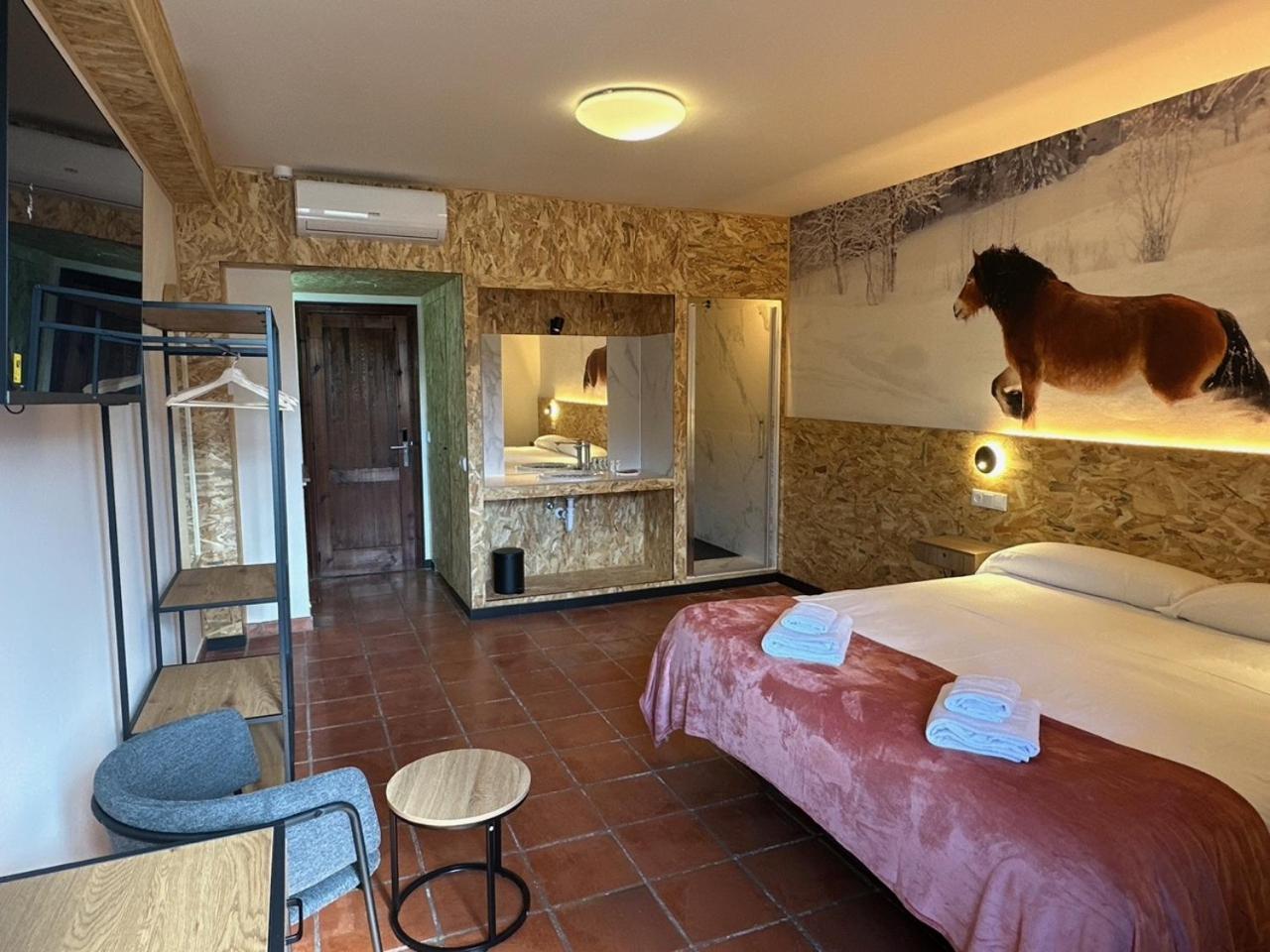 Hotel Y Albergue Real Fabrica De เอซกาไรย์ ภายนอก รูปภาพ