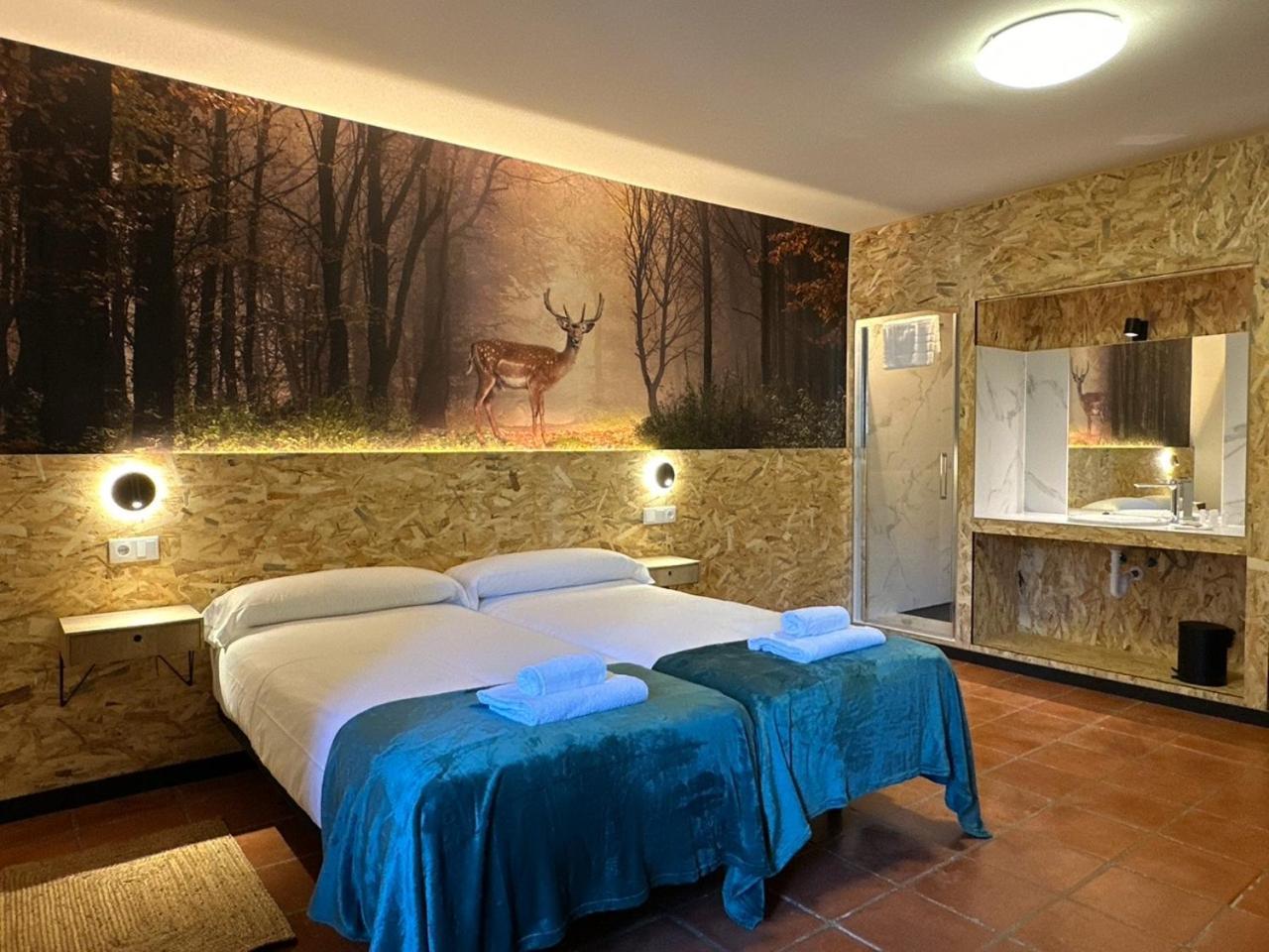 Hotel Y Albergue Real Fabrica De เอซกาไรย์ ภายนอก รูปภาพ