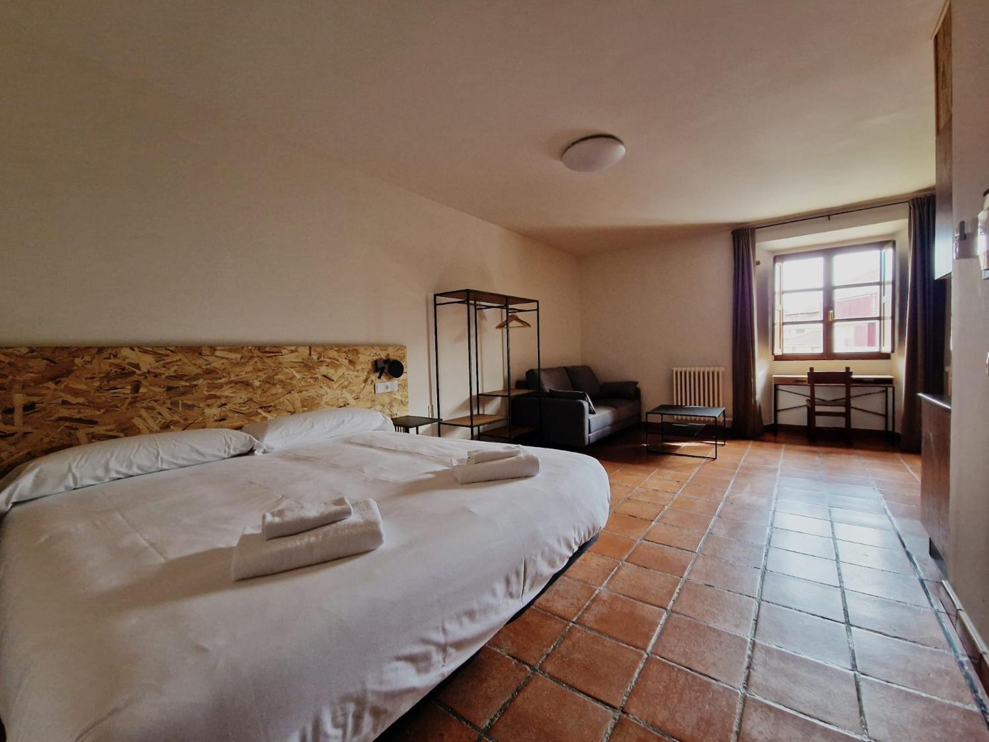 Hotel Y Albergue Real Fabrica De เอซกาไรย์ ภายนอก รูปภาพ