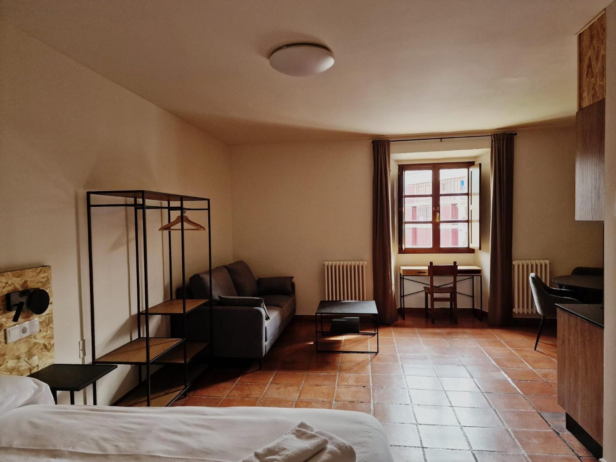 Hotel Y Albergue Real Fabrica De เอซกาไรย์ ภายนอก รูปภาพ